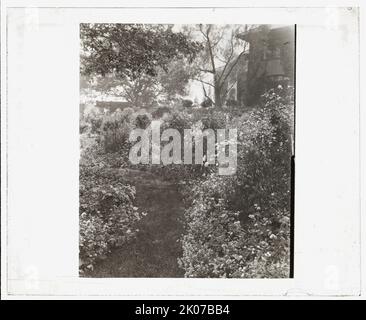 „Pre`s Choisis“, Albert Herter House, Georgica Pond, East Hampton, New York, 1913. Hausarchitektur: Grovesnor Atterbury, 1898-1899. Landschaft: Adele McGinnis (Frau Albert) und Albert Herter von 1898. Sonstiges: Später "die Bäche" genannt. Das Haus wurde auf 75 Hektar Land von Albert Herters Mutter Mary Herter als Hochzeitsgeschenk an die Herters übergeben. Stockfoto